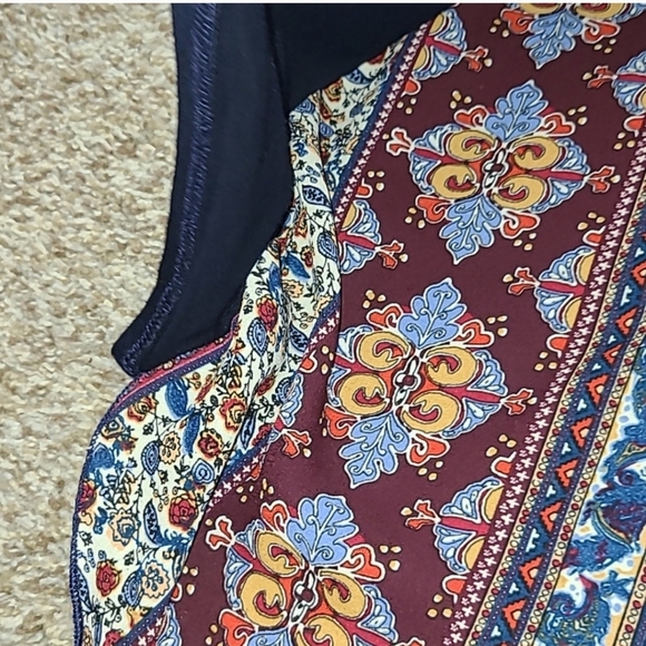 Hi/Lo Mixed Material Blouse - Picture 6 of 6